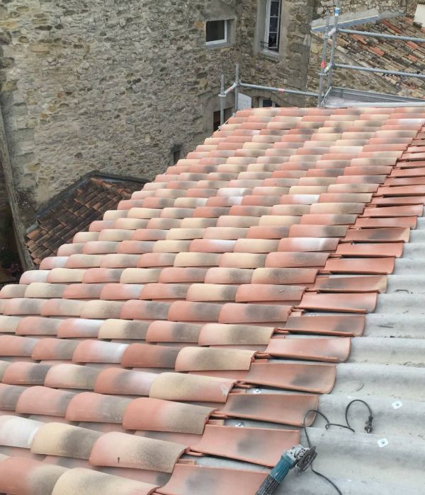 Rénovation et réparation de toiture à Antibes (06600) dans les Alpes-Maritimes (06)